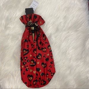 CHICO’S CHEERS HEART LOVE RED AND BLACK WINE BAG AND STOPPER GIFT SET